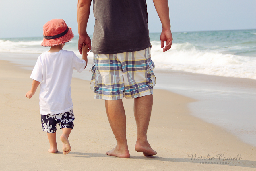 sand between little toes | family photographer